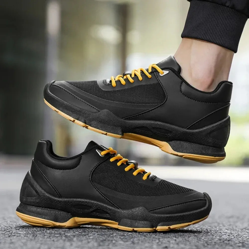 Men's Casual Sports Shoes Are Mainly Designed By The Brand, Featuring Original Anti-slip Flat Heels and Breathable Mesh Shoes