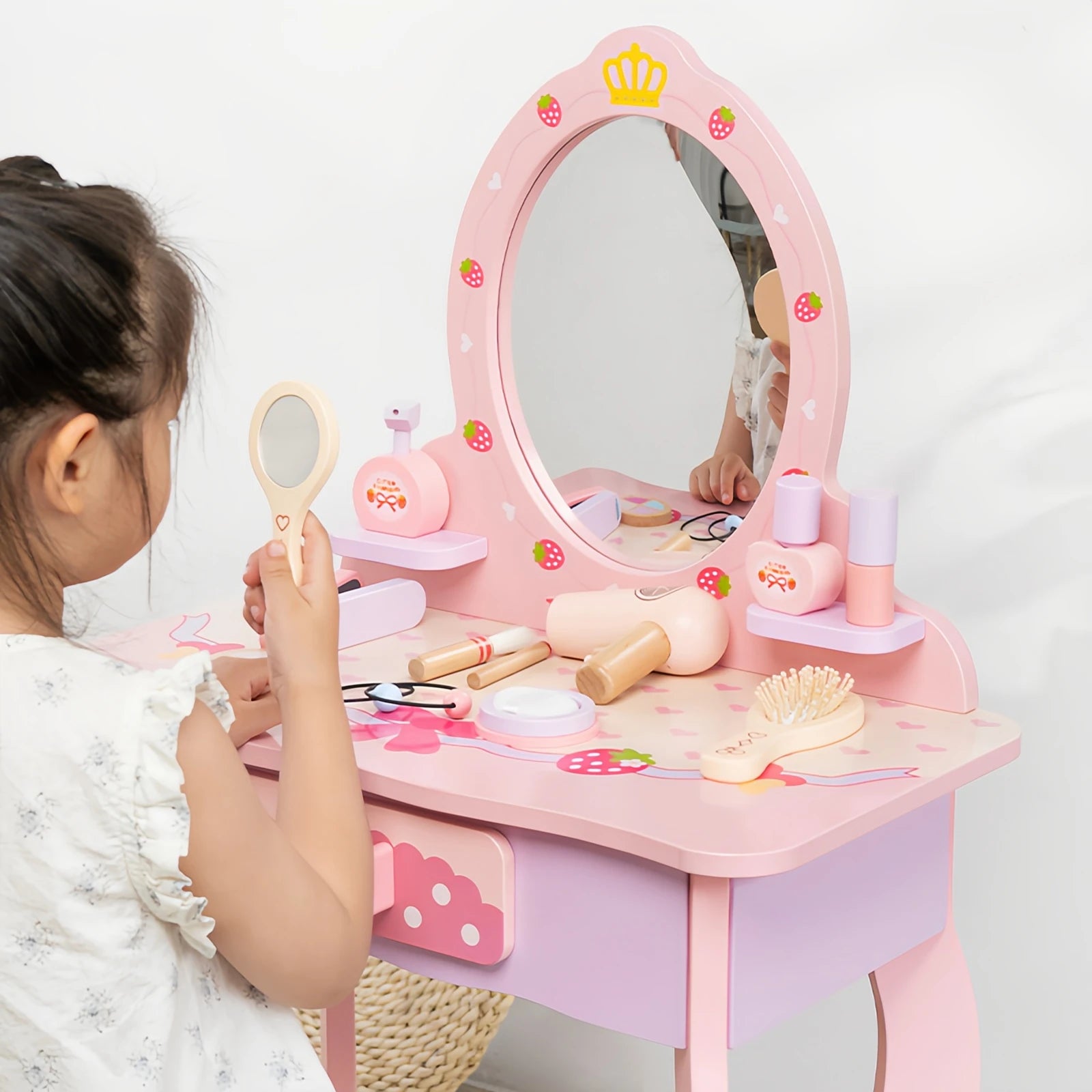 Wooden Cosmetics Toy Set Girls Play House Toys Simulation Lipstick Eye Shadow Nail Paint Toys Pretend Makeup Role-playing Game