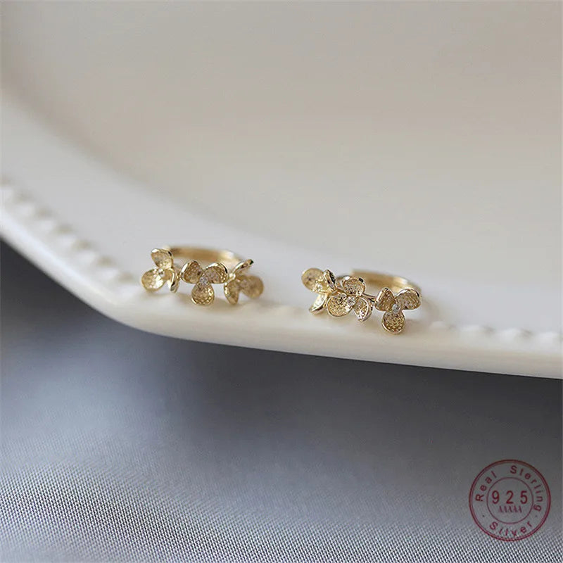 925 Sterling Silver French Small Flower Earrings Women Light Luxury Temperament Wedding Party Jewelry Girlfriend Gift