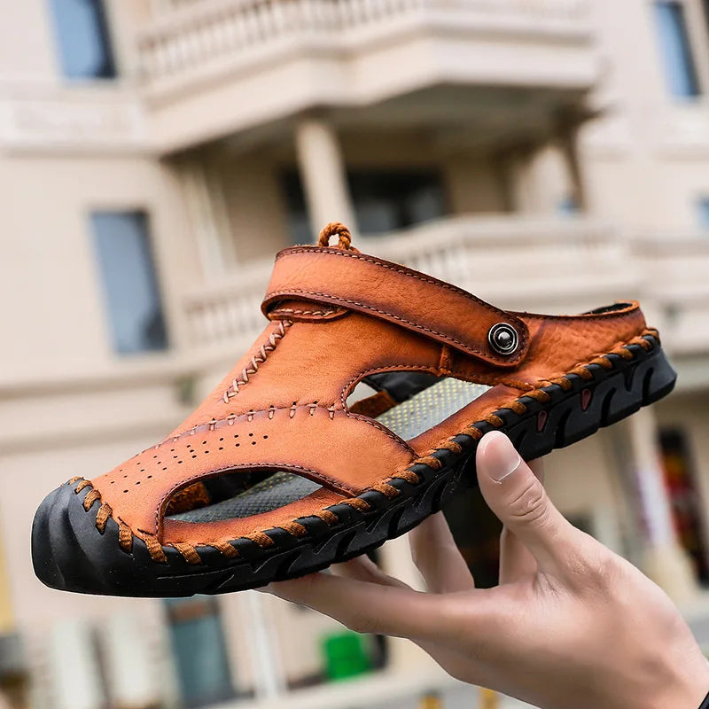 2023 Sandals Summer Men Leather  Classic Men Shoes Slippers Soft Sandals Men Roman Comfortable Outdoor Walking Footwear