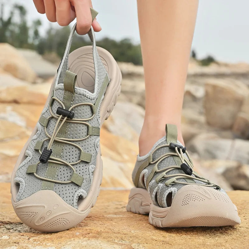 Handmade Sandals Men Breathable Summer Shoes Man Outdoor Men Sandals Antiskid Beach Sandals Hollow Shoes Collision Avoidance