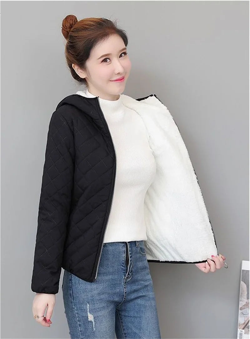 Winter Lambswool Coat 2025 Small Cotton-Padded Coat Women's Short Parkas Warm Cotton Jacket Joker Hooded Outwear Ladies Overwear