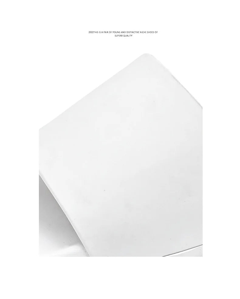 Slippers for Men and Women 2025 New Summer Home Non-Slip Large Size Flip Flops for Men to Wear Simple Casual Beach Sandals