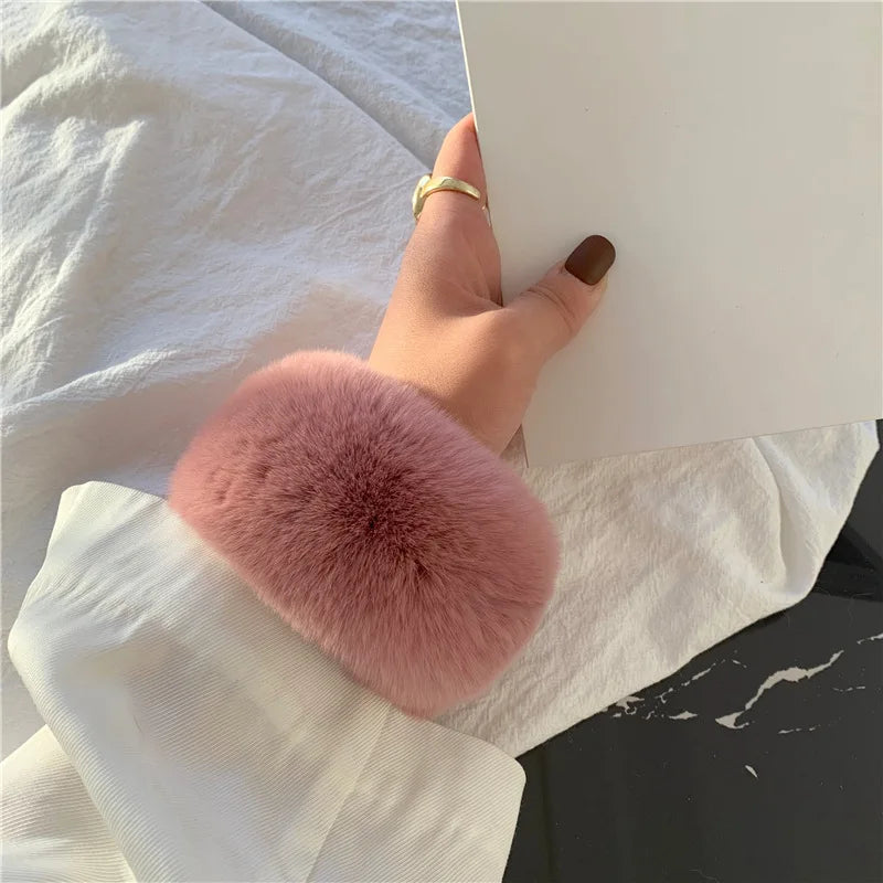 Women Winter Warm Faux Fur Cuff Arm Warmer Soft Elastic Wrist Slap On Cuffs Lady Bracelet Fur Wristband Gloves Sleeves Accessory