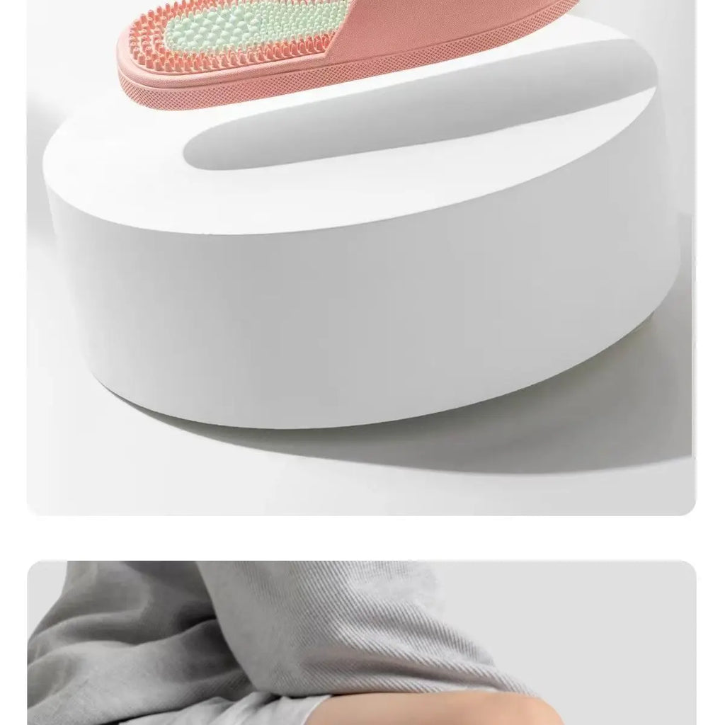 Men's Massage Slippers Anti-Slip Indoor Home Batoom Bathing Sandals Simple Sle PVC Material Comfortable Summer Slippers