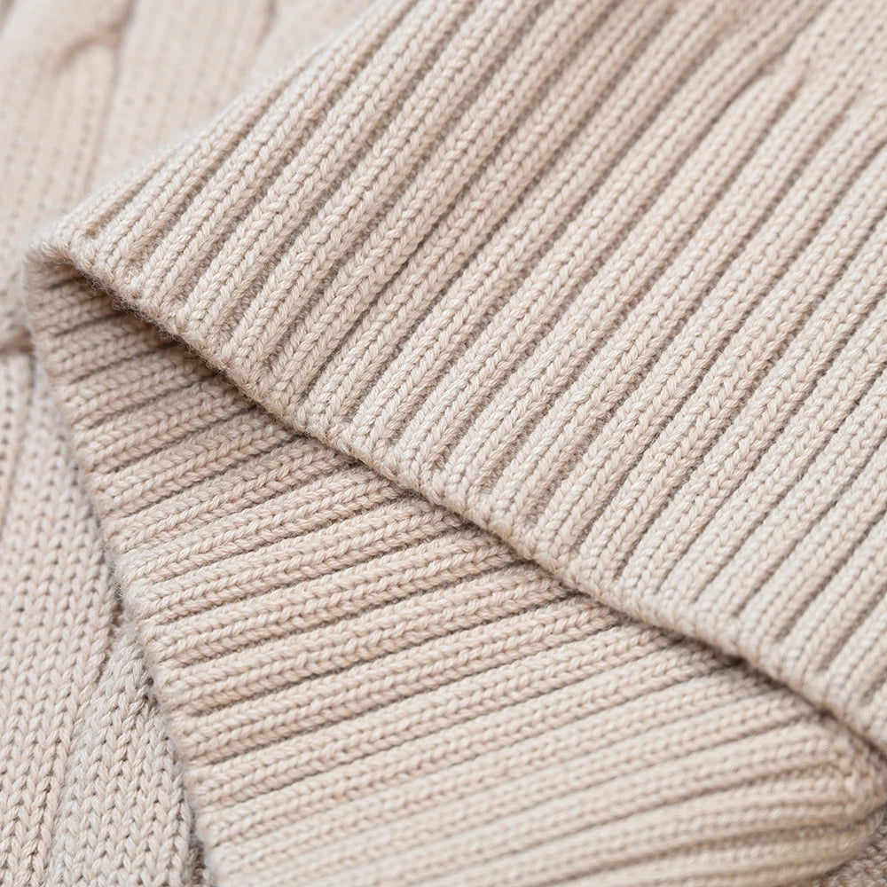 New Women's Embroidered Logo Simple Twisted Design Casual  Color round Ne Long Sve Knitted Sweater Autumn Winter