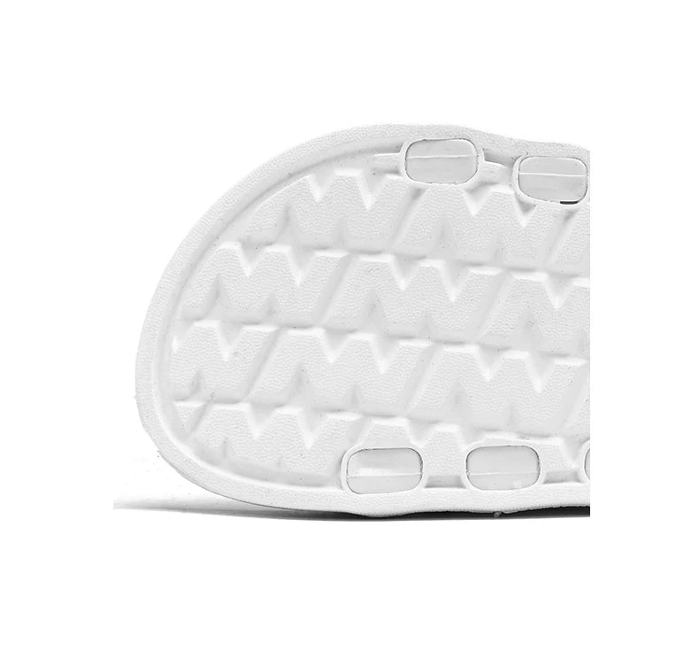 Slippers for Men and Women 2025 New Summer Home Non-Slip Large Size Flip Flops for Men to Wear Simple Casual Beach Sandals