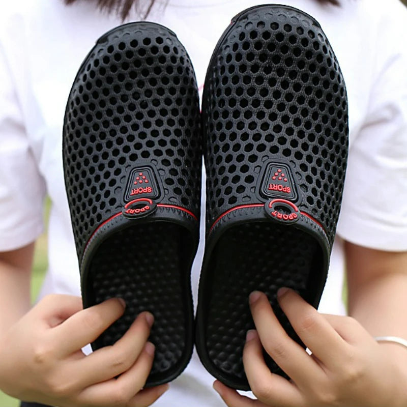 Men's Slippers Hollow Beach Sandals Summer Slip on Clogs Men Casual Shoes Non-slip Size 36-45 Slippers Unisex Outdoor Flip Flops