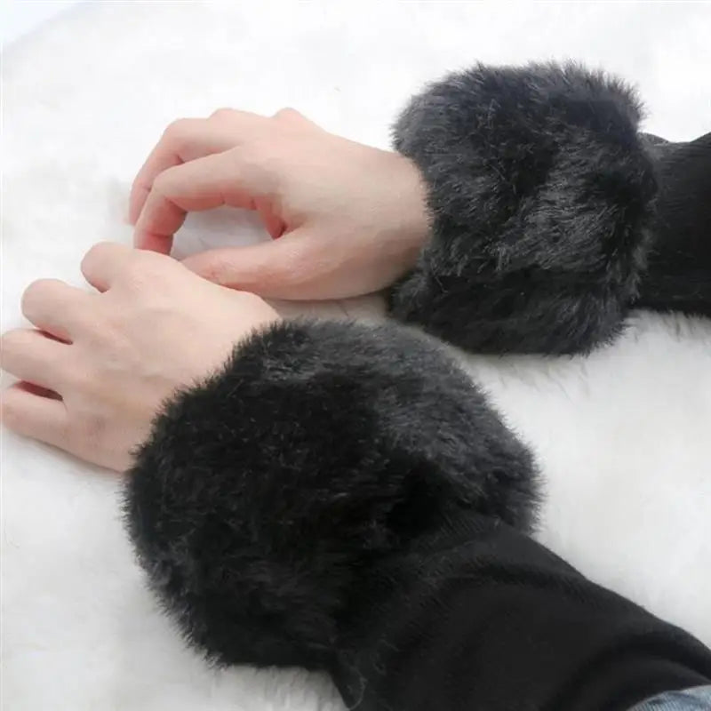 Women Winter Warm Faux Fur Cuff Arm Warmer Soft Elastic Wrist Slap On Cuffs Lady Bracelet Fur Wristband Gloves Sleeves Accessory