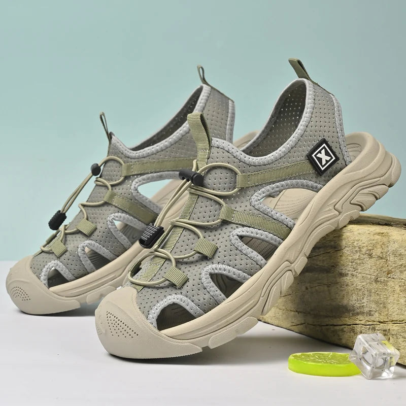 Handmade Sandals Men Breathable Summer Shoes Man Outdoor Men Sandals Antiskid Beach Sandals Hollow Shoes Collision Avoidance