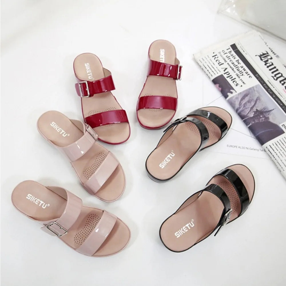 Slippers for Women's 2025 Summer New Lightweight Home Sandals Super Soft and Comfortable Thick Soled Travel Slippers for Women