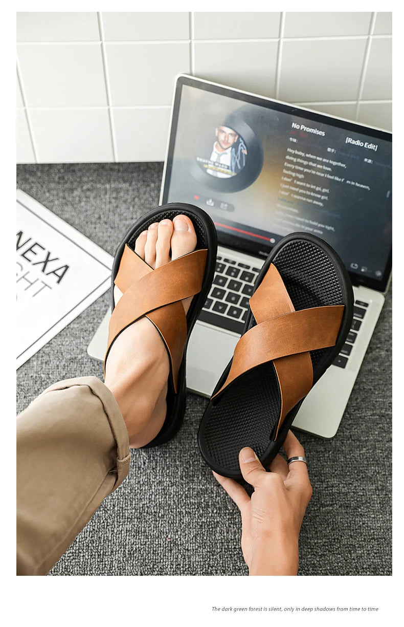 Men's Slippers 2025 Summer Large Size Outdoor Beach Casual Sandals Trend Men Shoes Flat Non-slip Comfortable Shoes Zapatillas