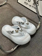 Woman flip flops Popular Design Shoes 2025 trend Casual Platform Sandals non-slip Outdoor slippers Unique features Flat sandals