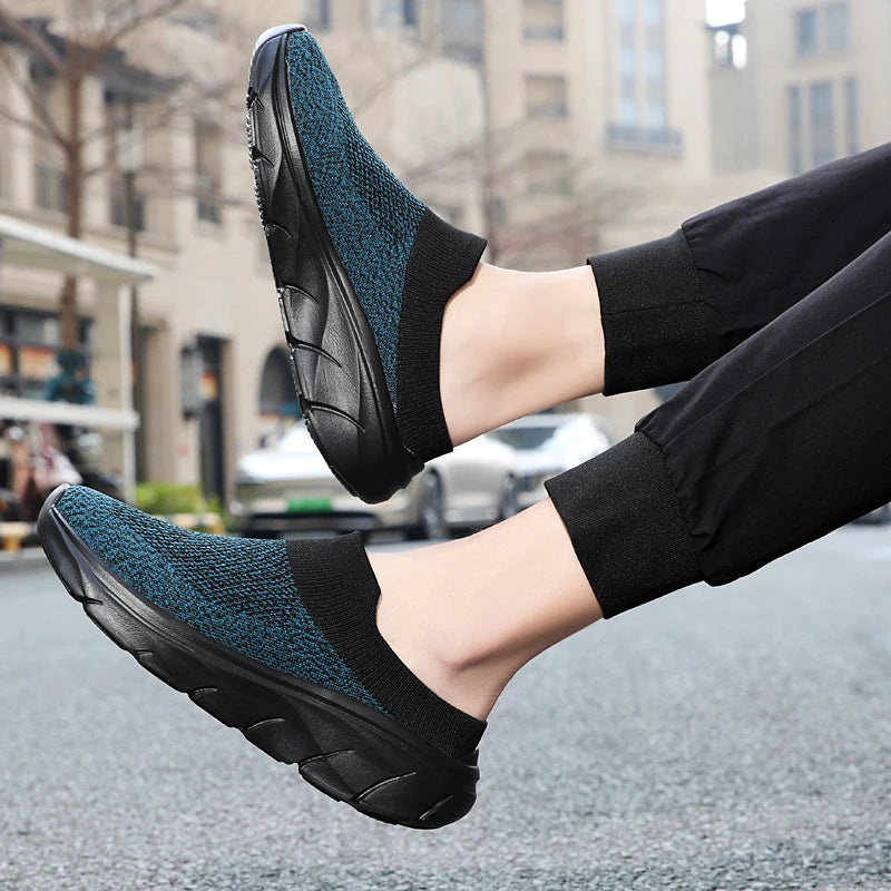 Men Slippers New Summer Breathable Home Indoor Slippers Men Thick Bottom Slides Fashion Walking Shoes Men chanclas de hombre