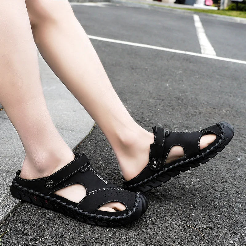 2023 Sandals Summer Men Leather  Classic Men Shoes Slippers Soft Sandals Men Roman Comfortable Outdoor Walking Footwear