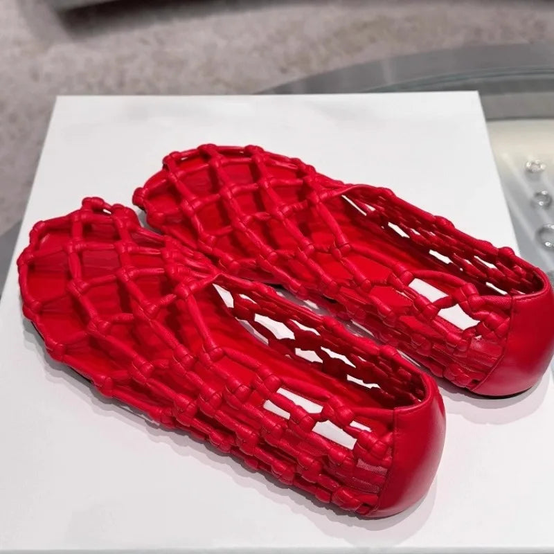 Women Sandals Luxury Brand Designer Flat Sandals for Women Fashion Woven Hollow Loafers Summer 2025 Comfort Beach Casual Shoes