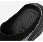 Men Slippers New Summer Breathable Home Indoor Slippers Men Thick Bottom Slides Fashion Walking Shoes Men chanclas de hombre