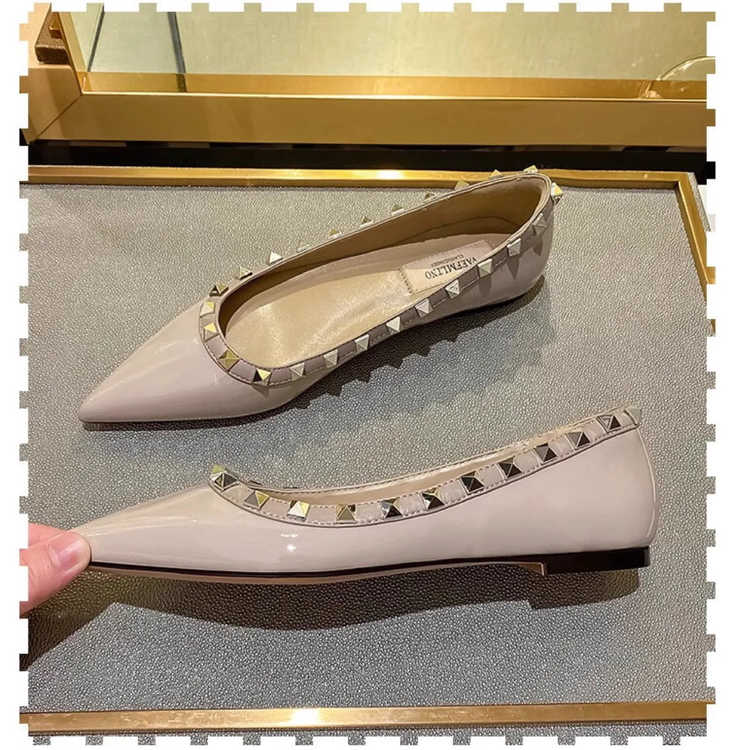 Woman Flats Pointed Toe 2025 Autumn Shallow Mouth Rivets Dress Fashion Flat Shoe Comfortable Patent Leather Outdoor Casual Shoes