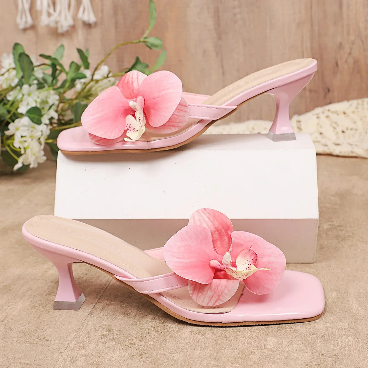 Women's Slippers Casual Fashionable  High Quality Shoes for Women Shallow Women Sandals Elegant Flowers Design Women's Slippers