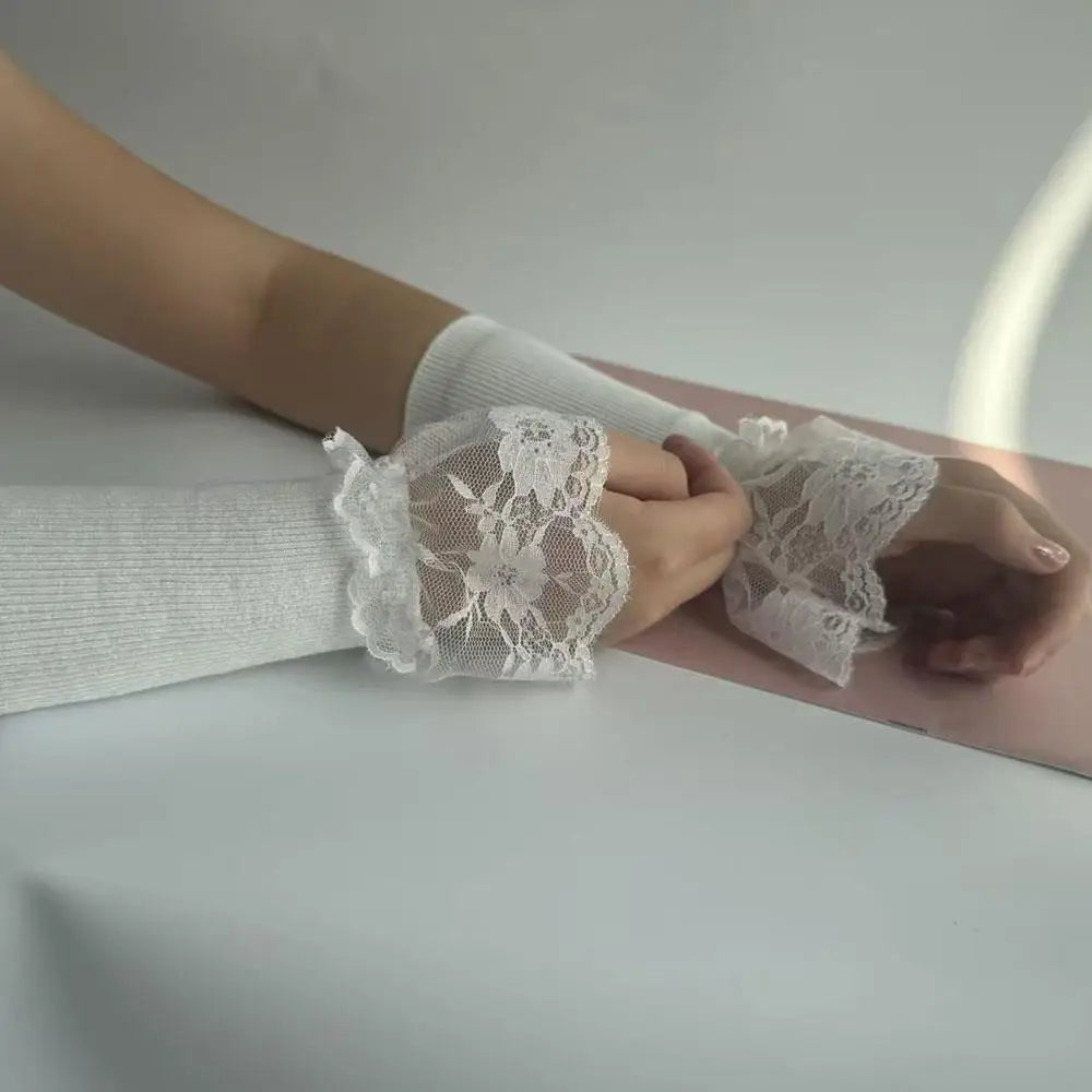 1Pair Detachable lace Cuffs Knitted Lace Flower Flared Arm Sleeves Warm Woolen Ruched False Cuffs Sweater Blouse Wrist Warmers