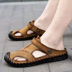 2023 Sandals Summer Men Leather  Classic Men Shoes Slippers Soft Sandals Men Roman Comfortable Outdoor Walking Footwear