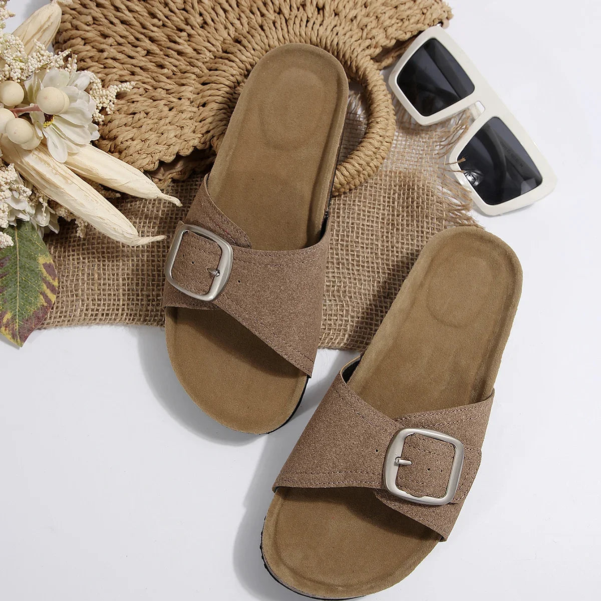 Womens Slippers 2024 European American Summer Non Slip Needle Buckle Flip Flops Big Size 35-43 Women's Sandals Woman Flat Shoes