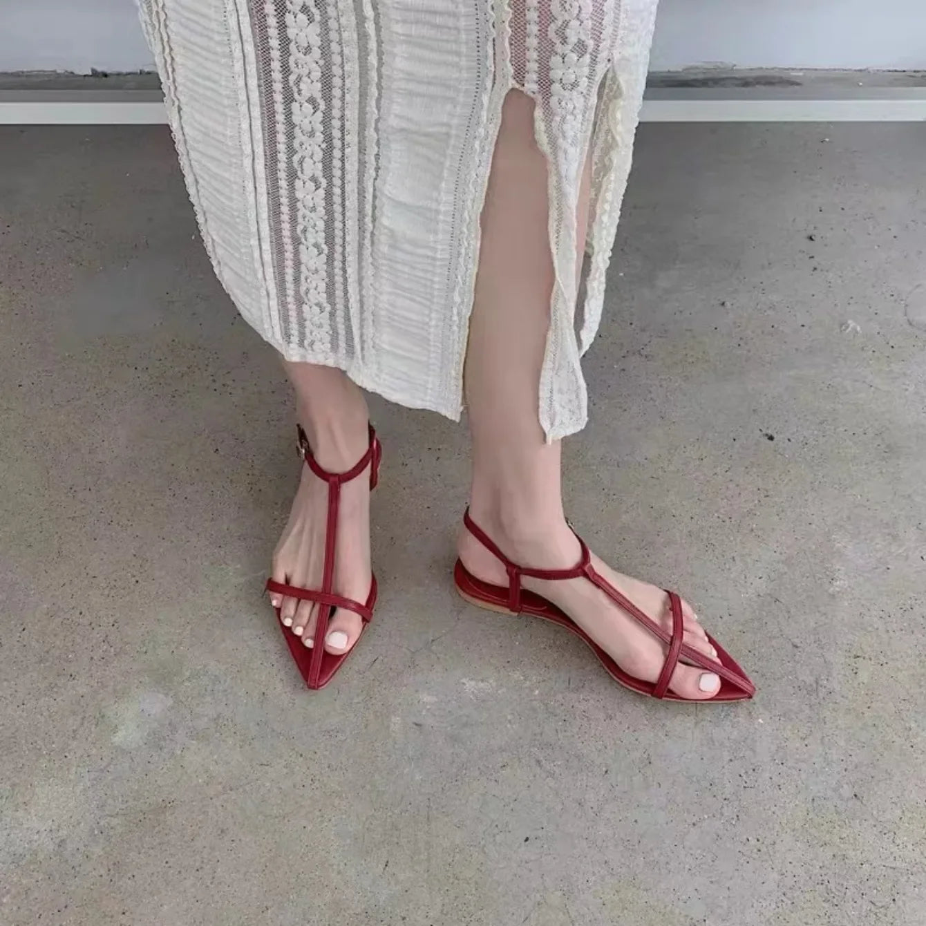 Women's Sandals 2025 Summer New Fashion Thong Sandals Sexy Fashion Design Comfortable Low Heel Sandals for Women Zapatos Mujer