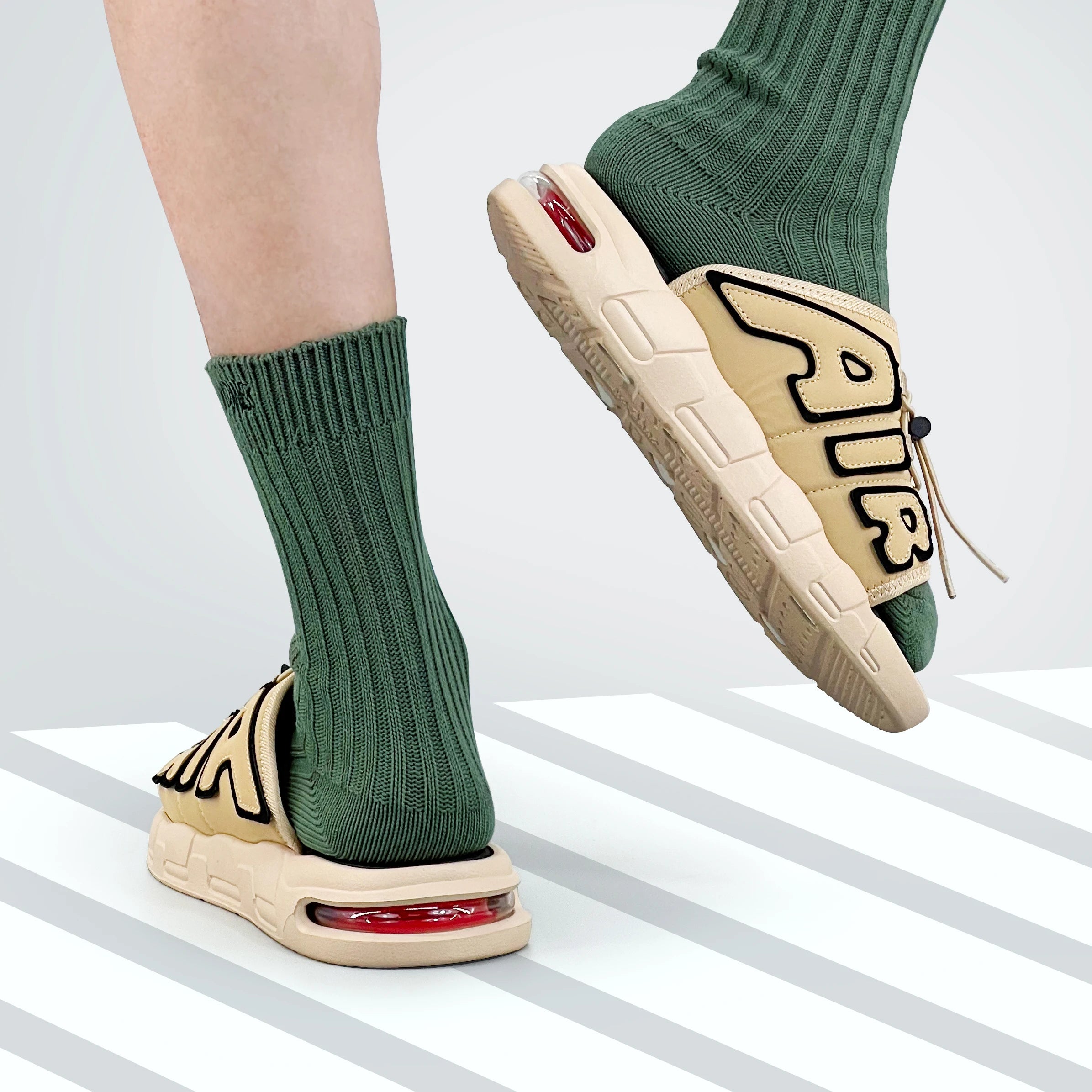 Man‘s Sandals Thick Sole Non-slip Fashion Trend Sports Slippers For Men Outdoor Footwear Size 40-49 Suitable Summer