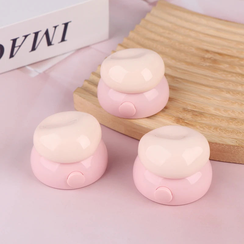 3.5g Mini Cosmetic Empty Jar Pots Makeup Skincare Container Face Cream Box Lip Balm Box With Silicone Spoon Refillable Bottles