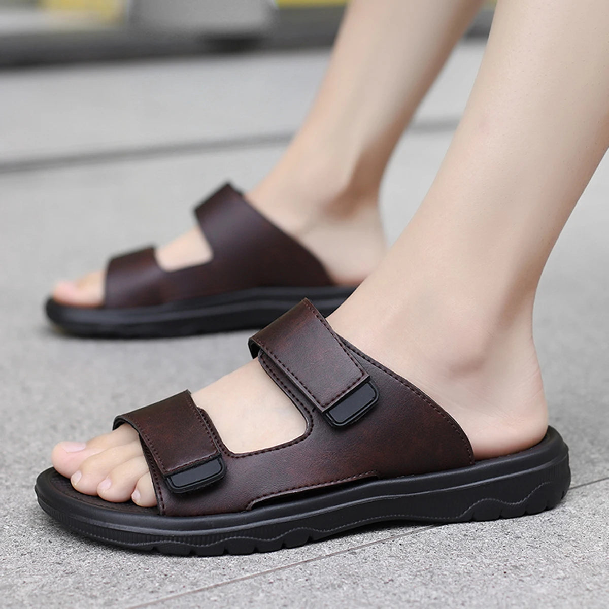 Men Sandals Summer Leisure Beach Holiday Outdoor Male Retro Comfortable Casual Sandals leather Men Flip Flops