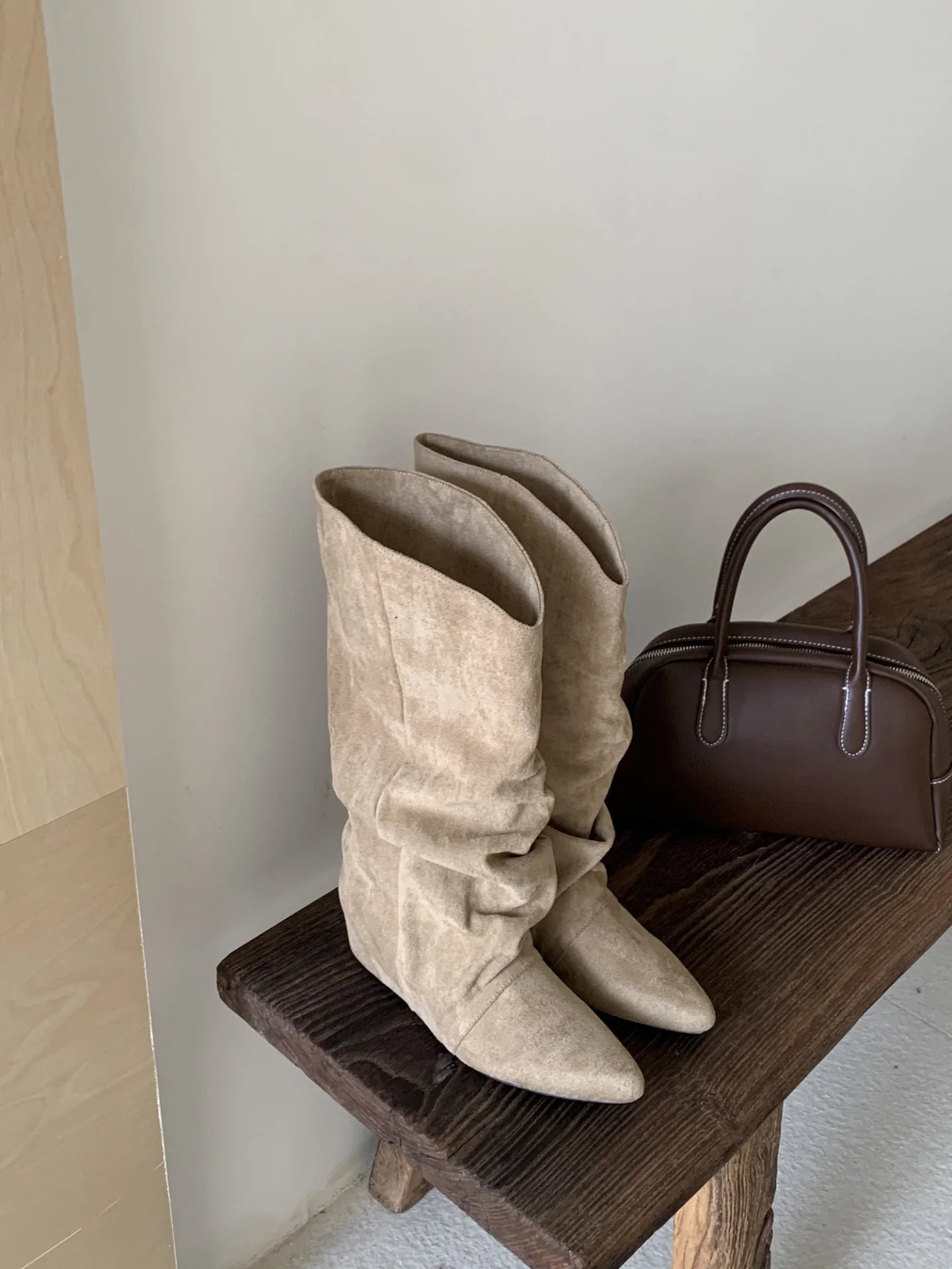 Flats Women High Boots Suede Pointed Toe Designer Shoes Winter Luxury Dress Woman 2025 New Fashion Sexy Chelsea Botas De Mujer