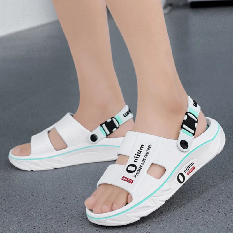2025 New Men's Slippers Comfortable Soft Mens Beach Shoes Indoor Outdoor Clogs Massage Casual Shoes Non Slip Men Sandals Zapatos