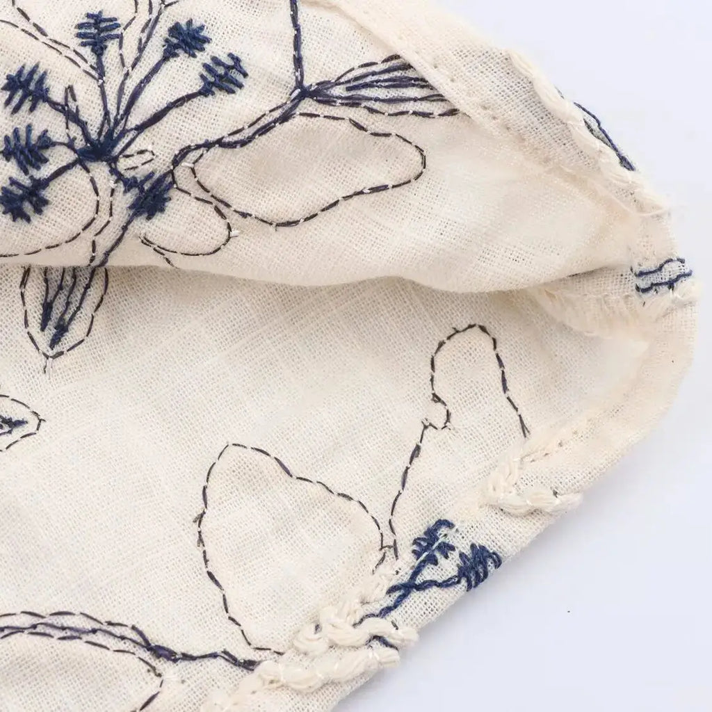 2025 WOMAN Women Fashion European and American Style Autumn New Embroidered Loose Shirt Chic V-neck Top Blouses Mujer