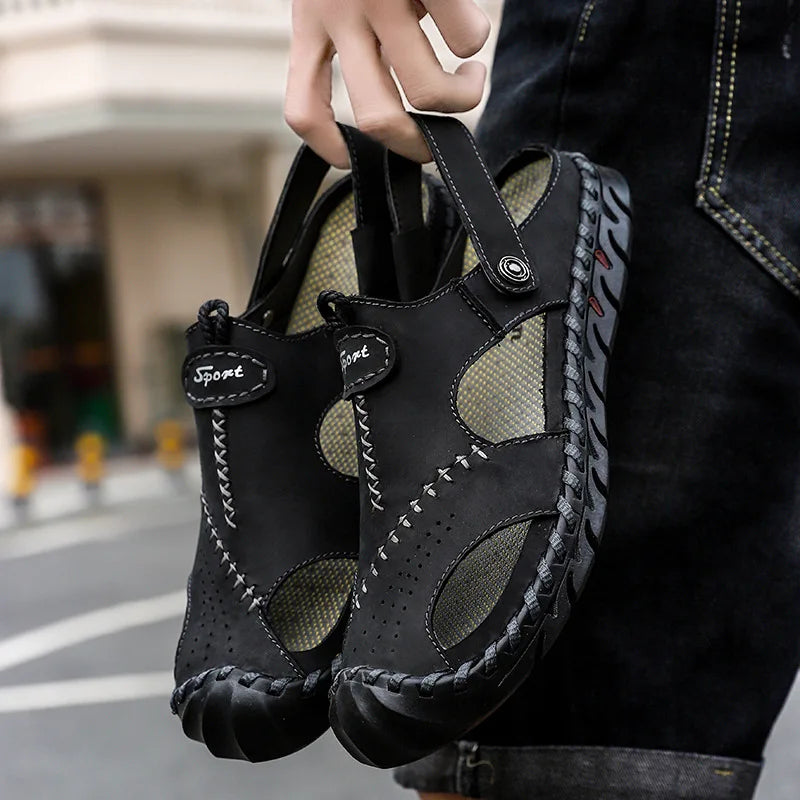 2023 Sandals Summer Men Leather  Classic Men Shoes Slippers Soft Sandals Men Roman Comfortable Outdoor Walking Footwear