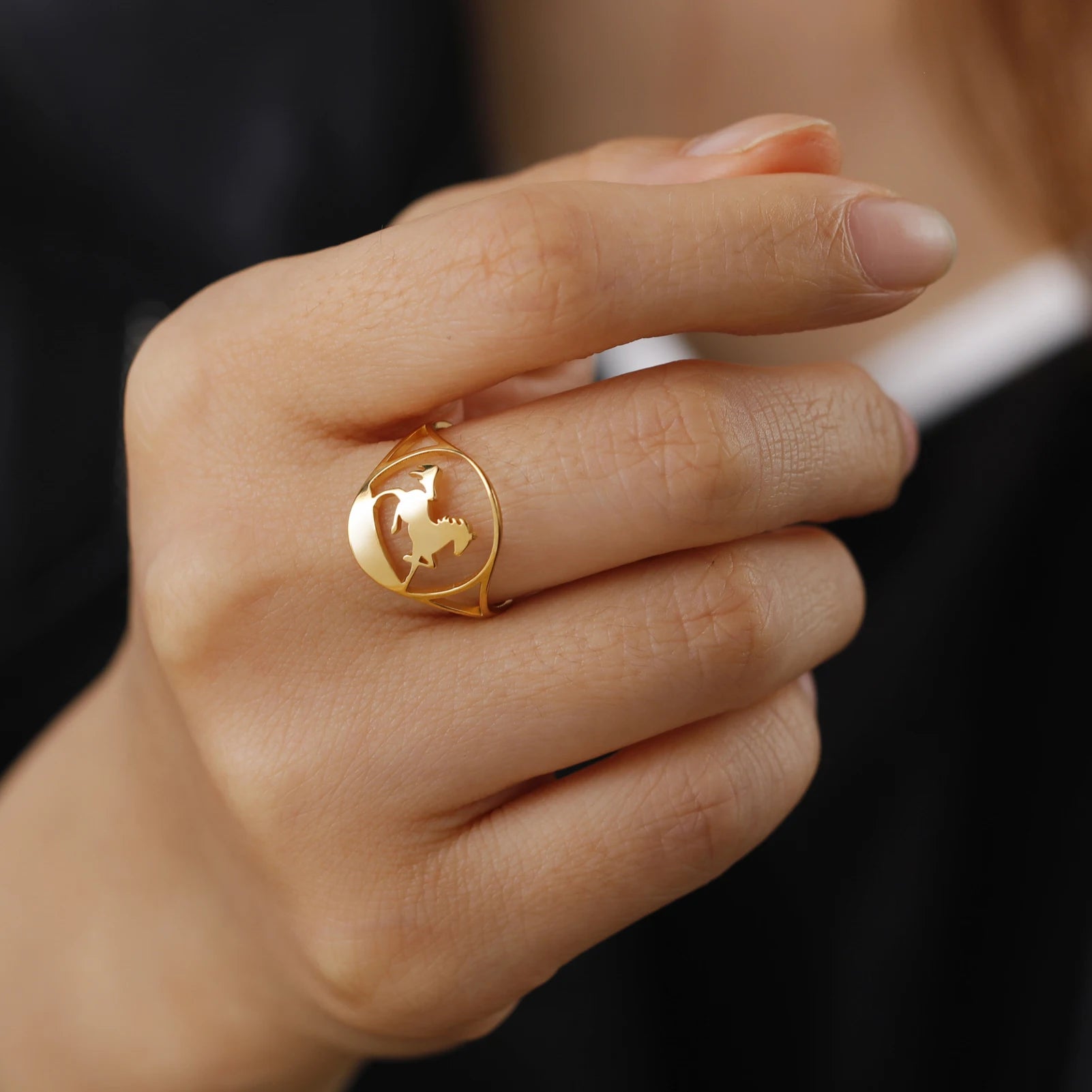 Unift Horseshoes Rings for Women Cowboy Cowgirl Stainless Steel Finger Ring Trendy Fashion Equestrian Horse Lover Jewelry Gift