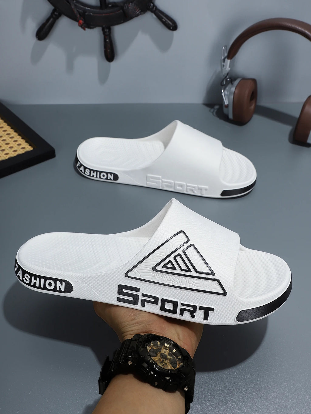 Men's Slippers, Durable for Outdoor Use, Summer Outdoor Wear, Indoor Home, Deodorant, Non-Slip, Bathroom Bathing, Thick-Soled Sandals for Men