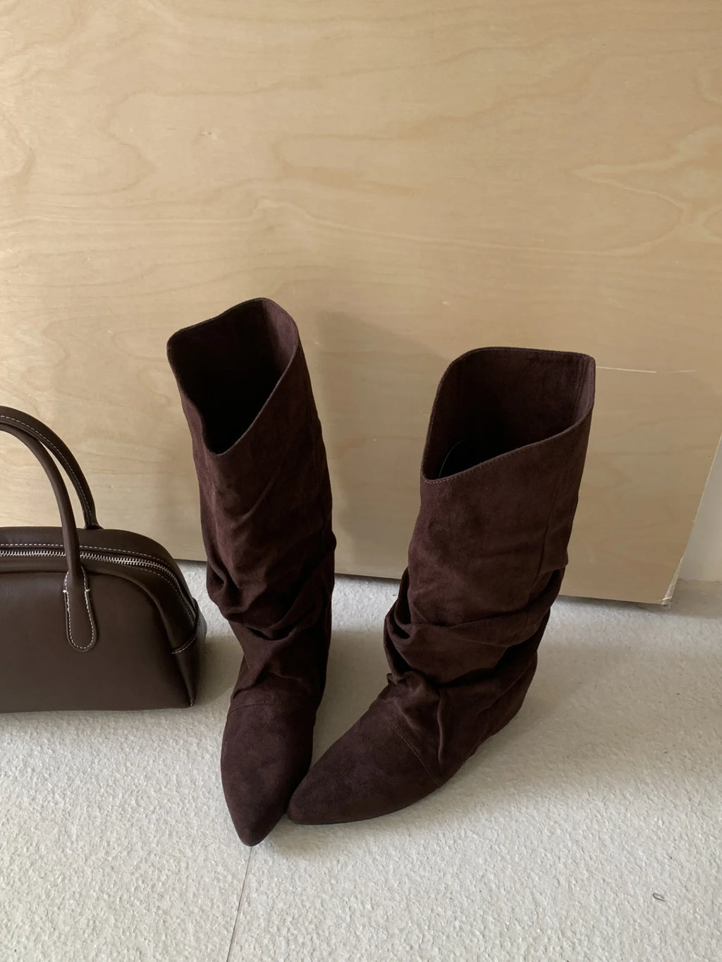 Flats Women High Boots Suede Pointed Toe Designer Shoes Winter Luxury Dress Woman 2025 New Fashion Sexy Chelsea Botas De Mujer