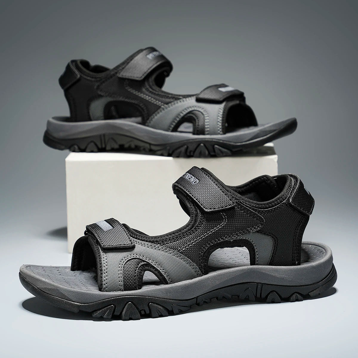 Summer New Sandals Men's Water Beach Breathable Quick Drying Shoes Comfortable Flat Bottom Non slip Sandals Driving Shoes