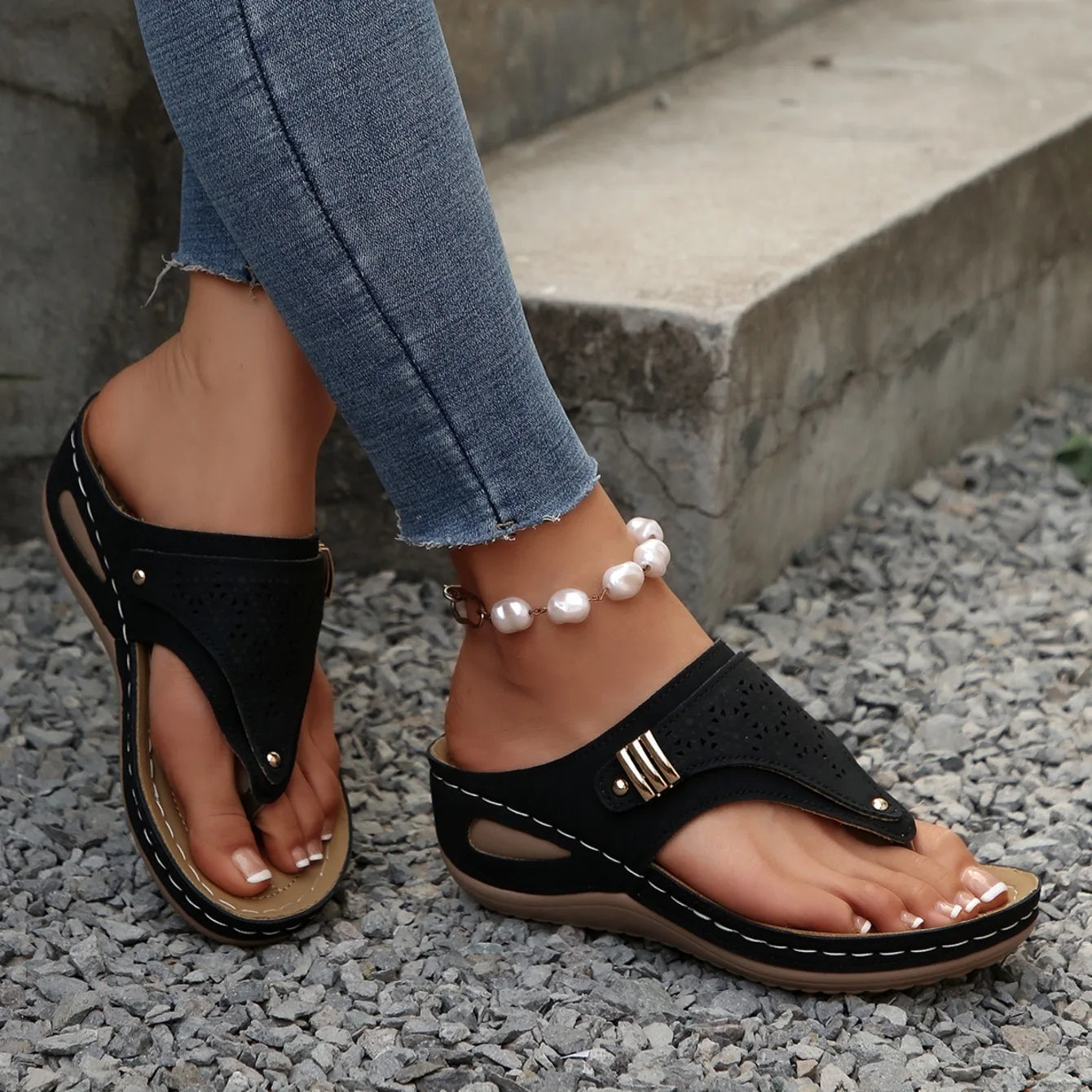 Woman Slippers Leather Non-Slip Soft Platform Shoes Flip Flops Summer Wedge Slippers Lightweight Orthopedic Sandals Slides Women