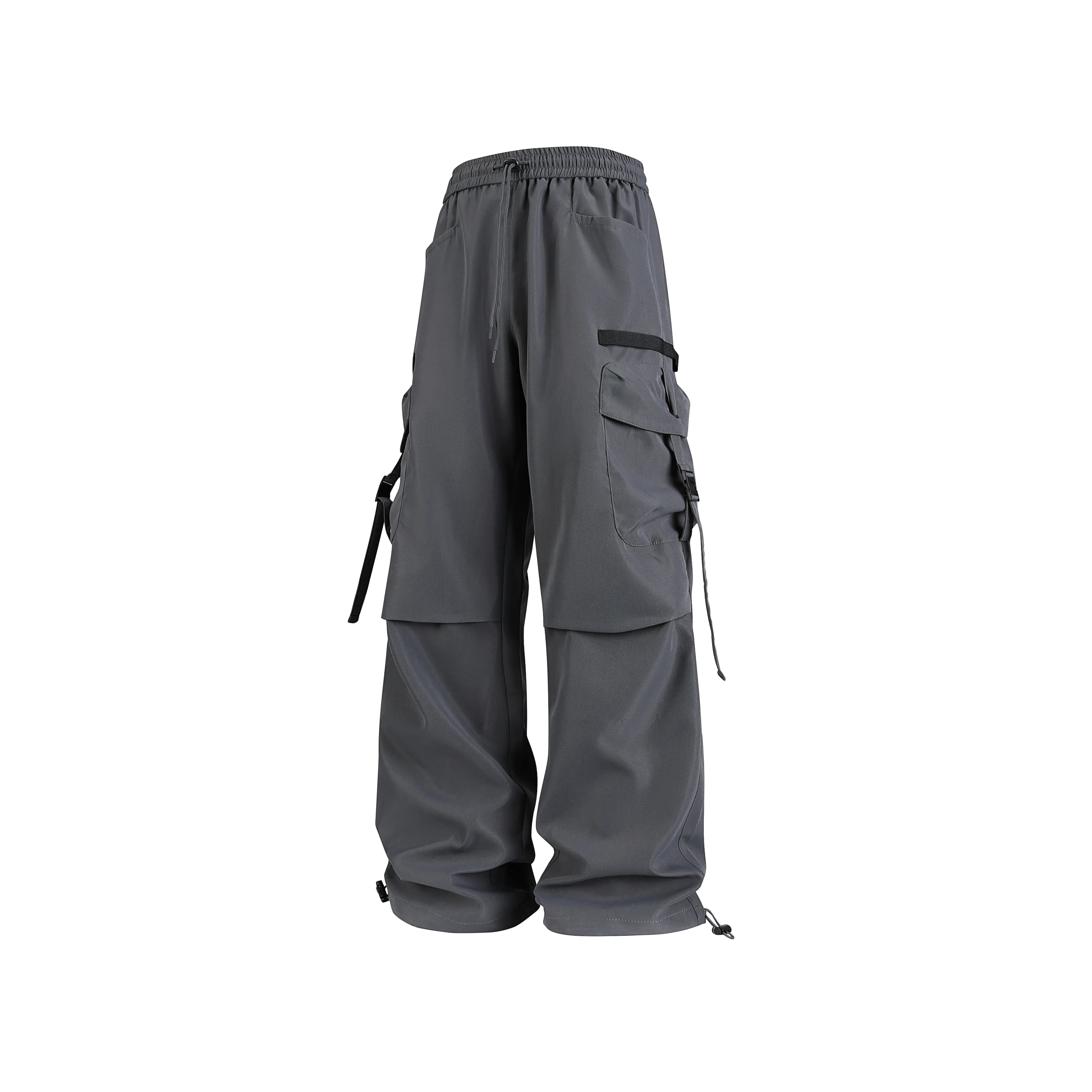 Men's sportswear pants are simple, versatile, retro and fashionable with large pleated pockets for outdoor work