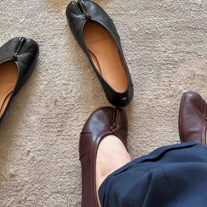 Women Flat Ballet Shoes Tabi Toe-shaped Single Flats Female Pig Hoof Leisure Shoes Soft Mocassins Femmes Casual Shoes Woman