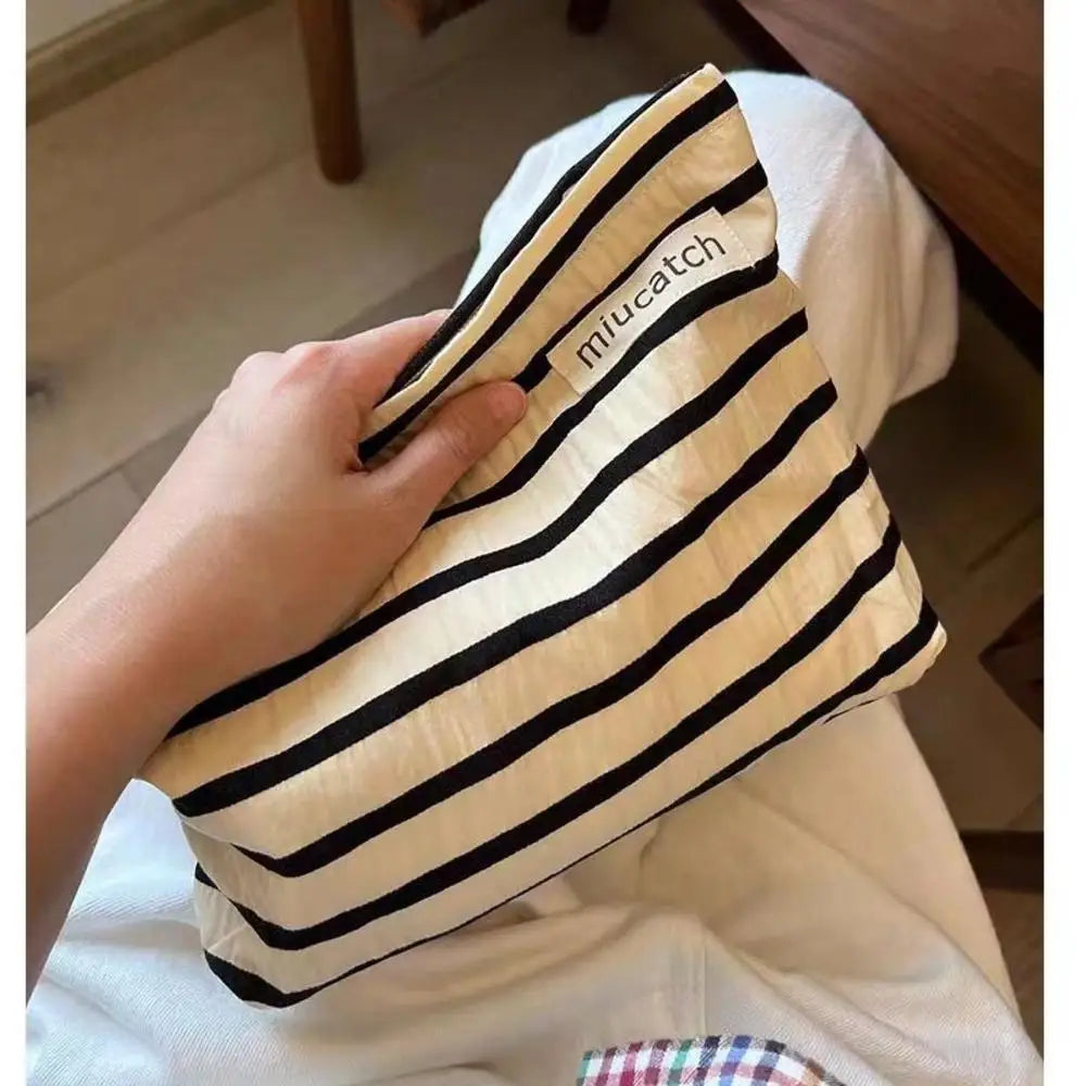 Cosmetic Bag Women Floral Makeup Case Organizer Korean Embroidery Cosmetic Pouch Travel Toiletry Bag Corduroy Canvas Beauty Case