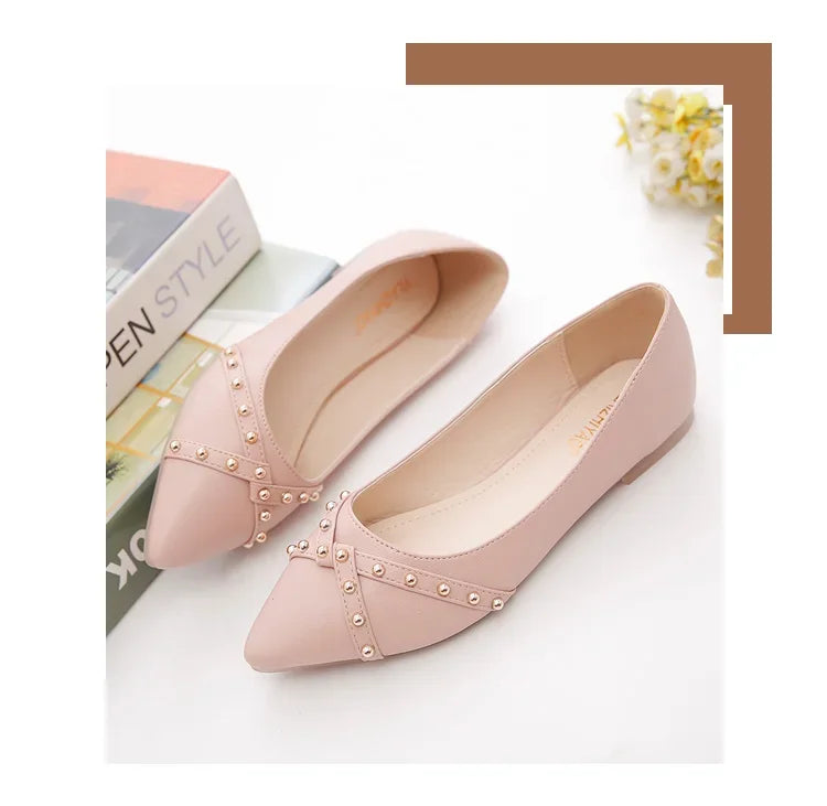 Woman Flats Shoes Rivet Spring Summer New Female Metal Pointed Toe Casaul Shoes Comfortable Flats Loafers Shoes
