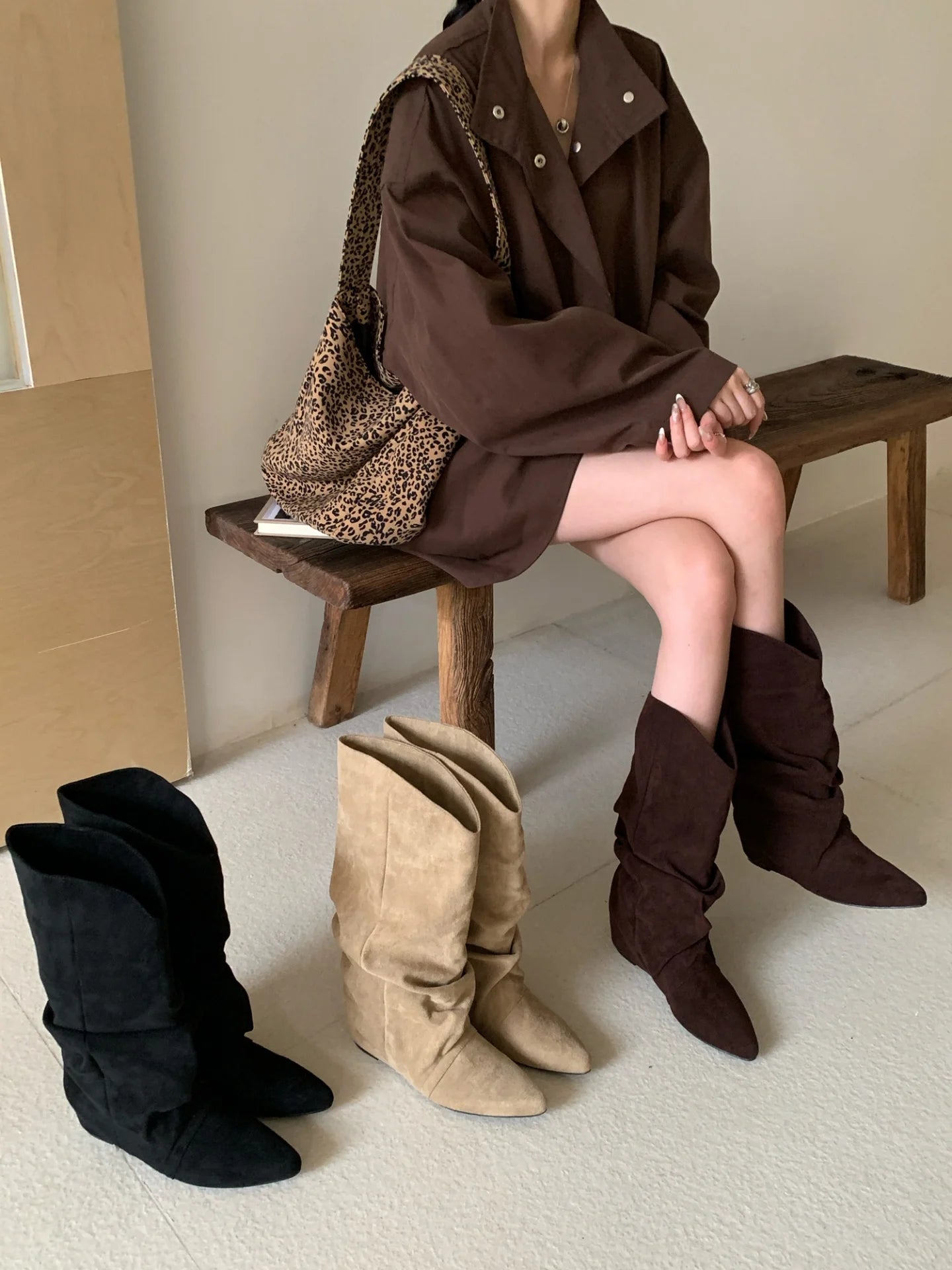 Flats Women High Boots Suede Pointed Toe Designer Shoes Winter Luxury Dress Woman 2025 New Fashion Sexy Chelsea Botas De Mujer