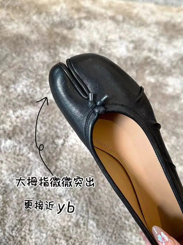 Women Flat Ballet Shoes Tabi Toe-shaped Single Flats Female Pig Hoof Leisure Shoes Soft Mocassins Femmes Casual Shoes Woman