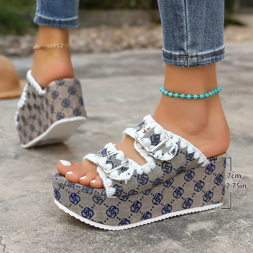 Women Slippers 2025 New Hot Summer Fashion Women Shoes Banquet Party Beach Sandals Sexy Platform Woman Slippers Slides Women