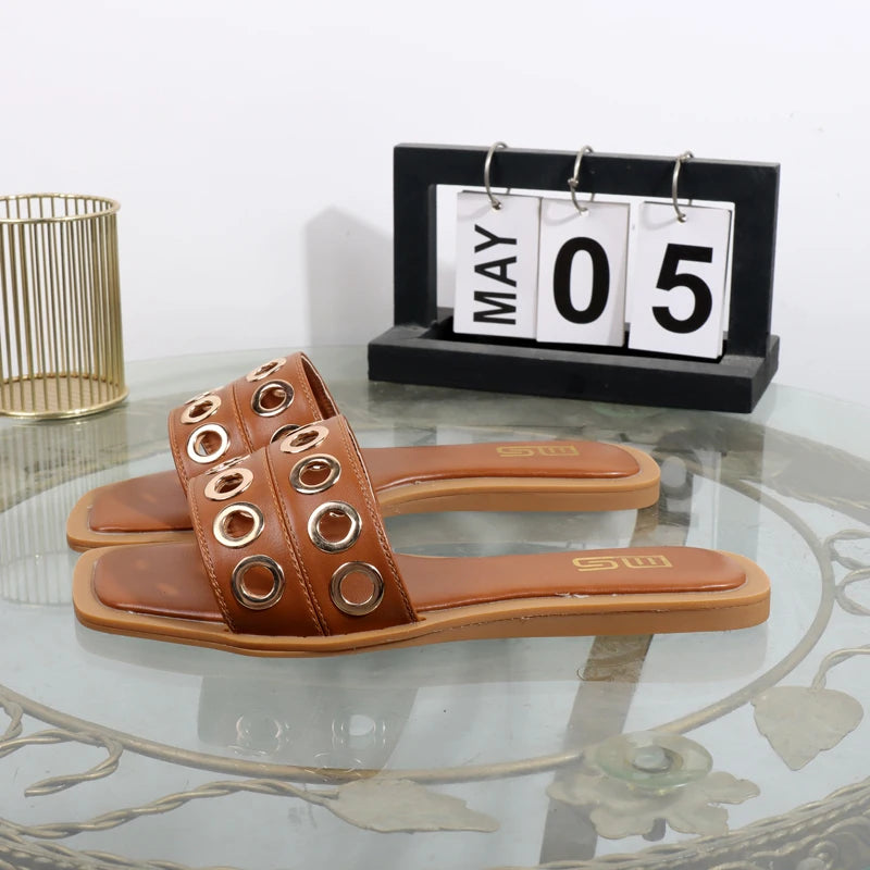 Women's slippers 2025 new summer wear casual hollow fashion Joker slippers square sandals light flat bottomed drag