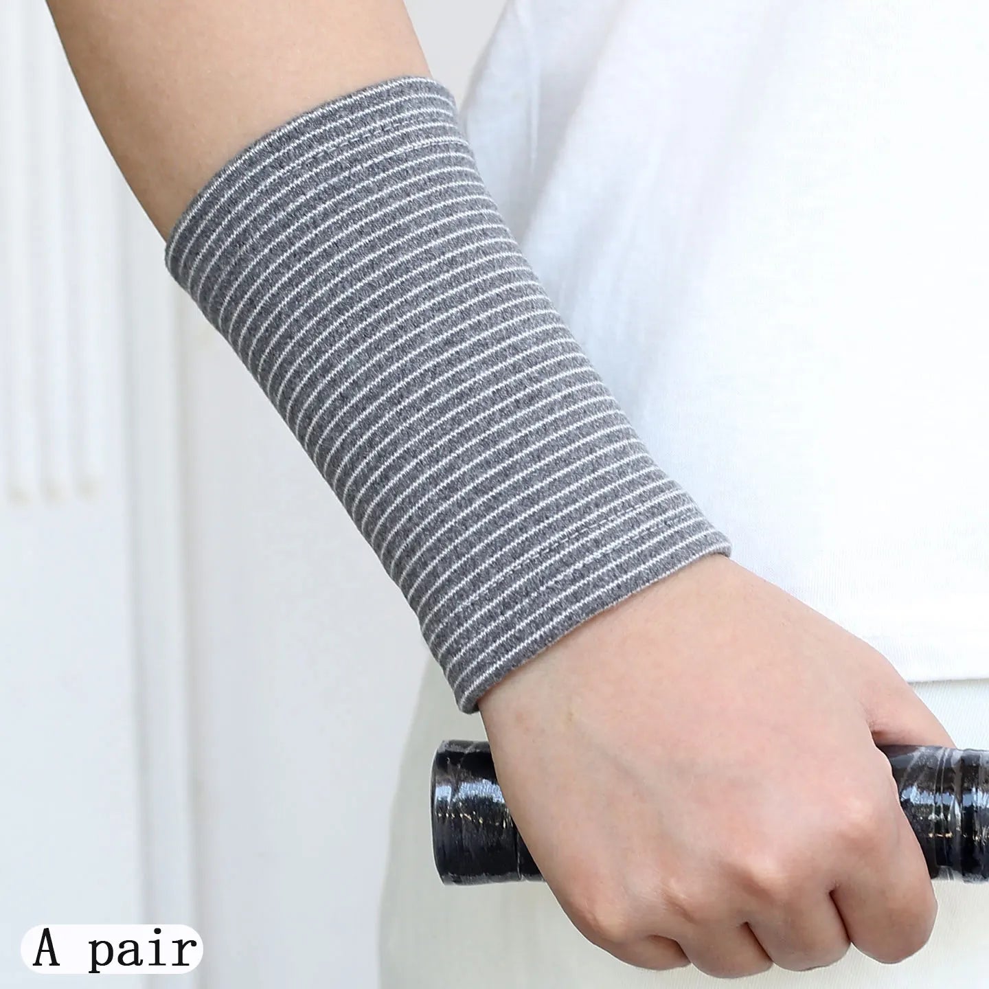 Men's and Women's Arm Warming Covers - Keep Your Hands Warm and Protected for Driving, Cycling, Playing Sports, Running