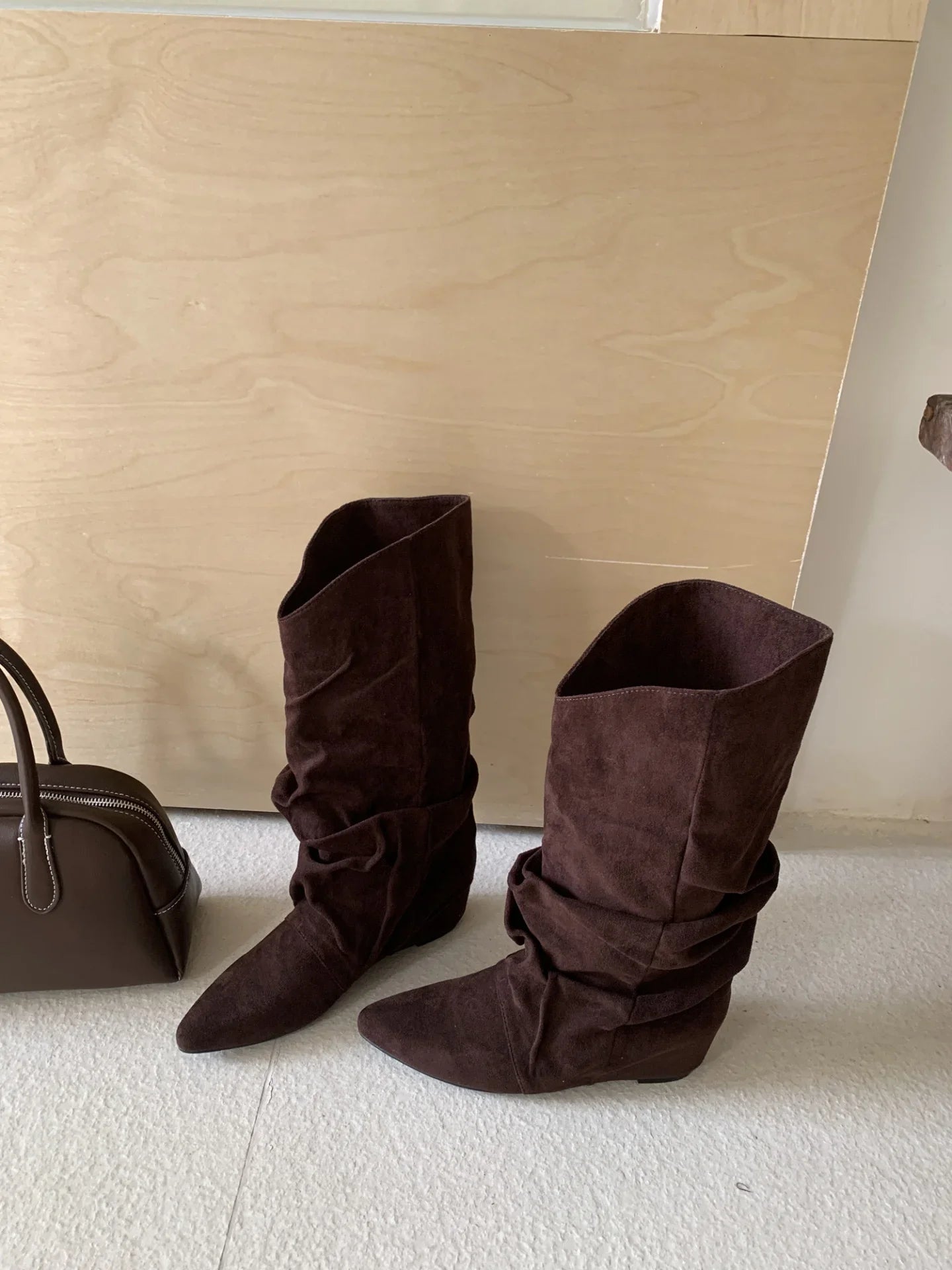 Flats Women's Boots Pointed Toe Designer Mid Calf Shoes Winter 2025 Fad Chelsea Boots New Trend Gladiator Walking Mujer Botas