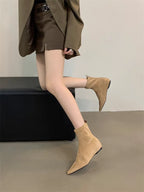 Women Flats Pointed Toe Boots Sexy Suede Ankle Boots Designer 2025 New Winter Shoes Chelsea Elegant Party Woman Fashion Botas